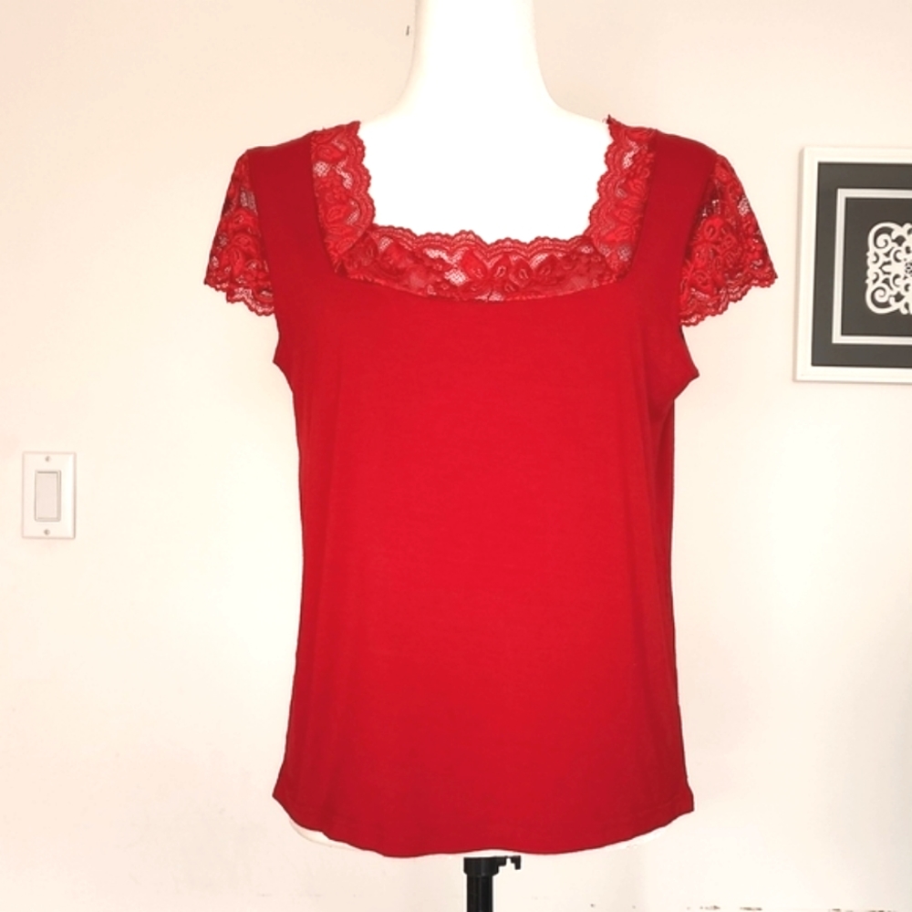 Ananas Red Top Lace Detail